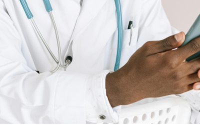 Messaging advice provided by NHS consultant avoids unnecessary hospital visit for patient with secondary cancer